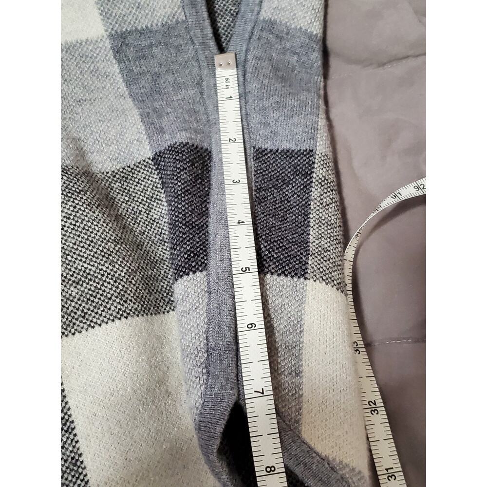 Tahari Women’s Plaid Sweater Jacket Size XL Gray Zip Front Rayon Blend - Picture 14 of 16